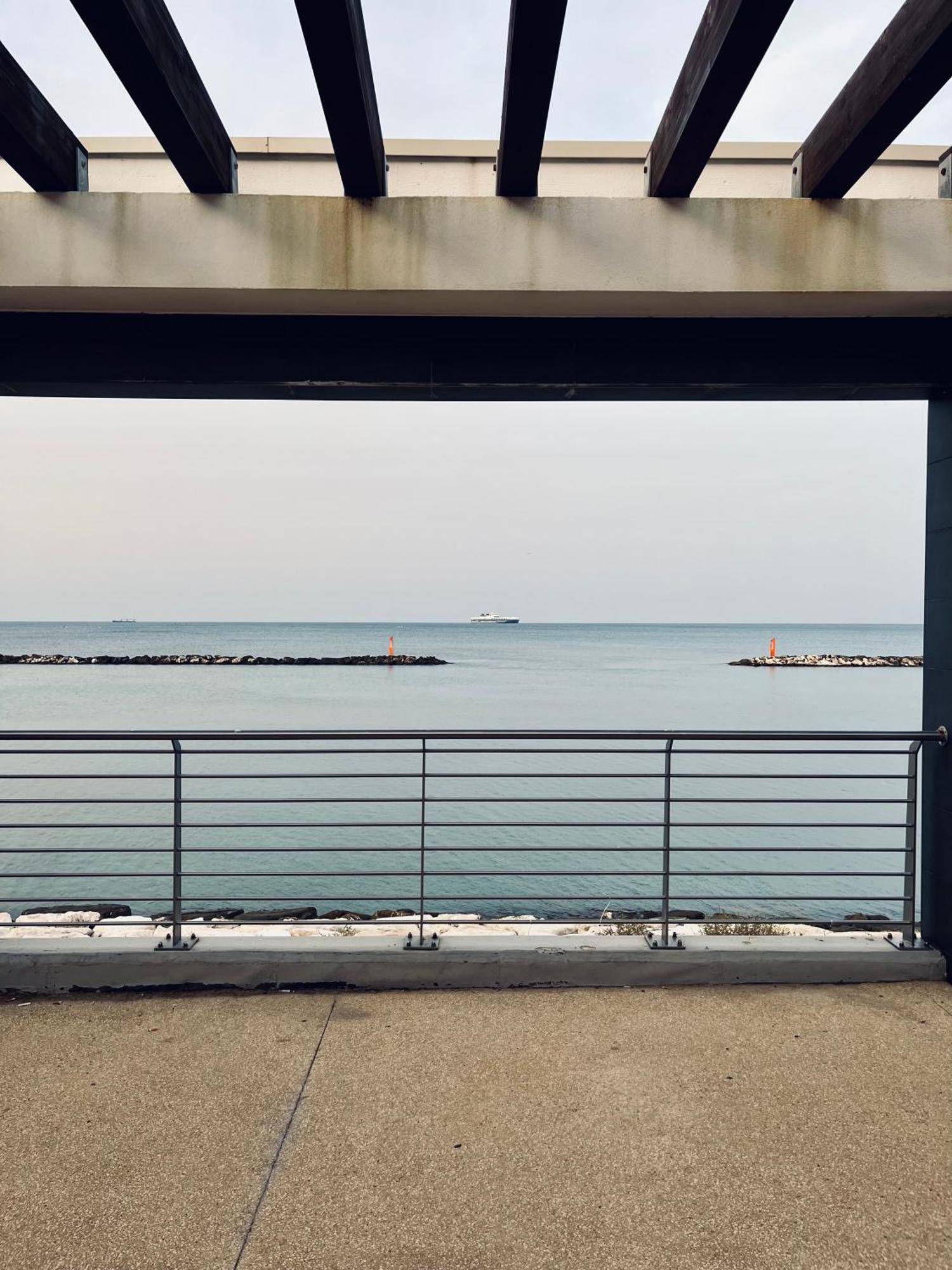 Apartment Blue Wave